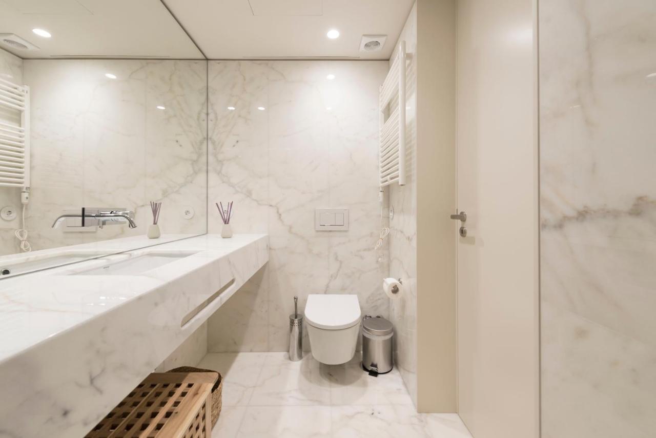 Lovelystay - Primrose 2Br Flat With Free Parking, Ac And Balcony Porto Bagian luar foto